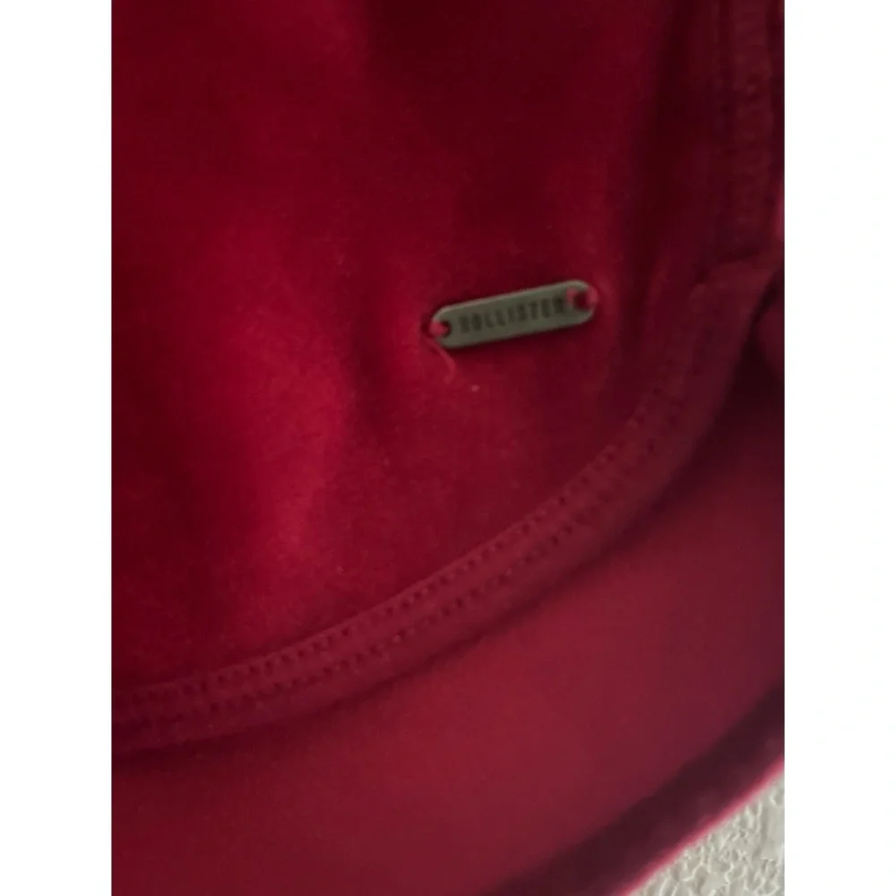 Hollister adorable velour